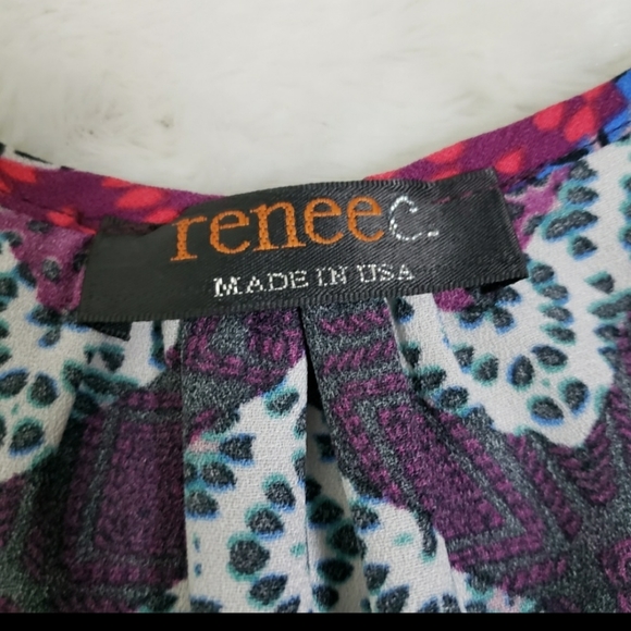 Renee c. | V-Neck 3/4 Sleeve Multi Color Chevron Top - Picture 6 of 6